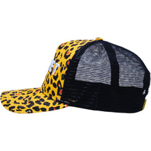 Carica l&#39;immagine nel visualizzatore di Gallery, Carpet Cheetah Trucker Hat
