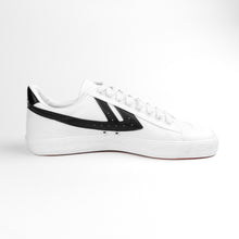 Carica l&#39;immagine nel visualizzatore di Gallery, WB-1 White/Black
